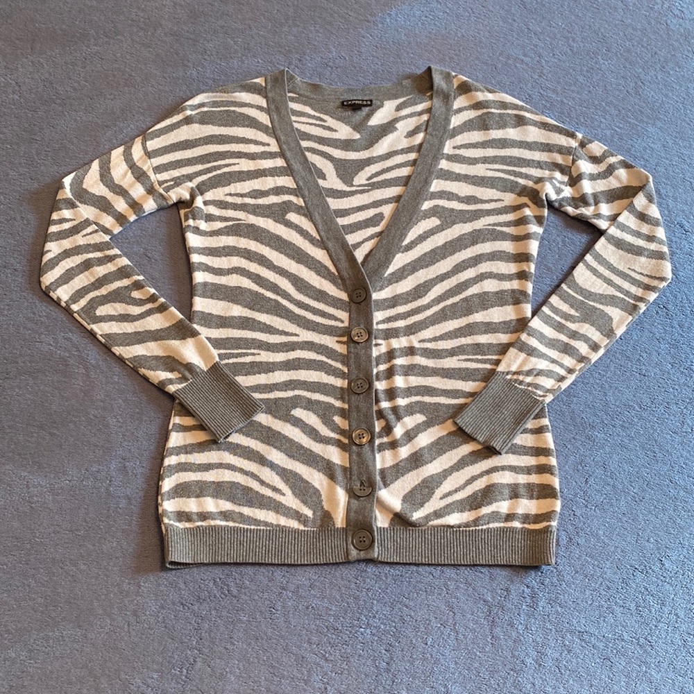 Express Gray White Zebra Print V-Neck Buttoned Cardigan - Picture 1 of 10